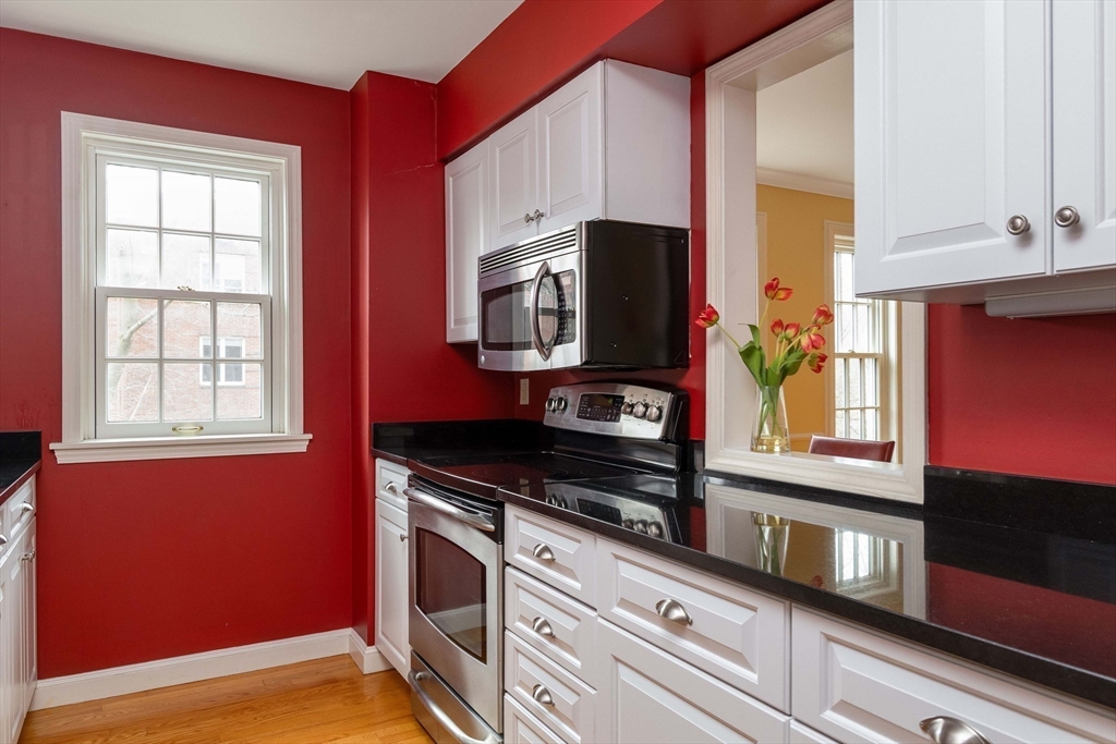 149 Beaconsfield Rd # B Unit: 3-B