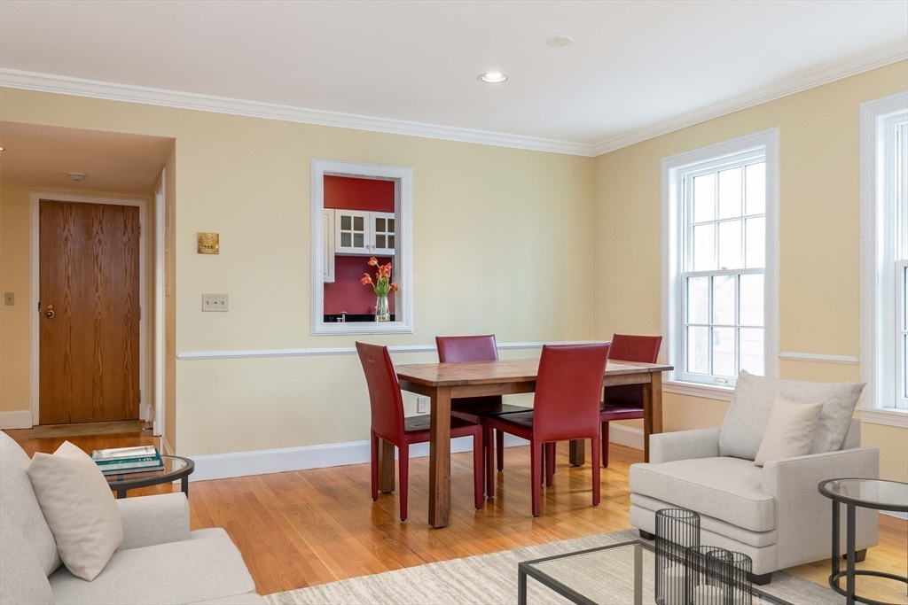149 Beaconsfield Rd # B Unit: 3-B