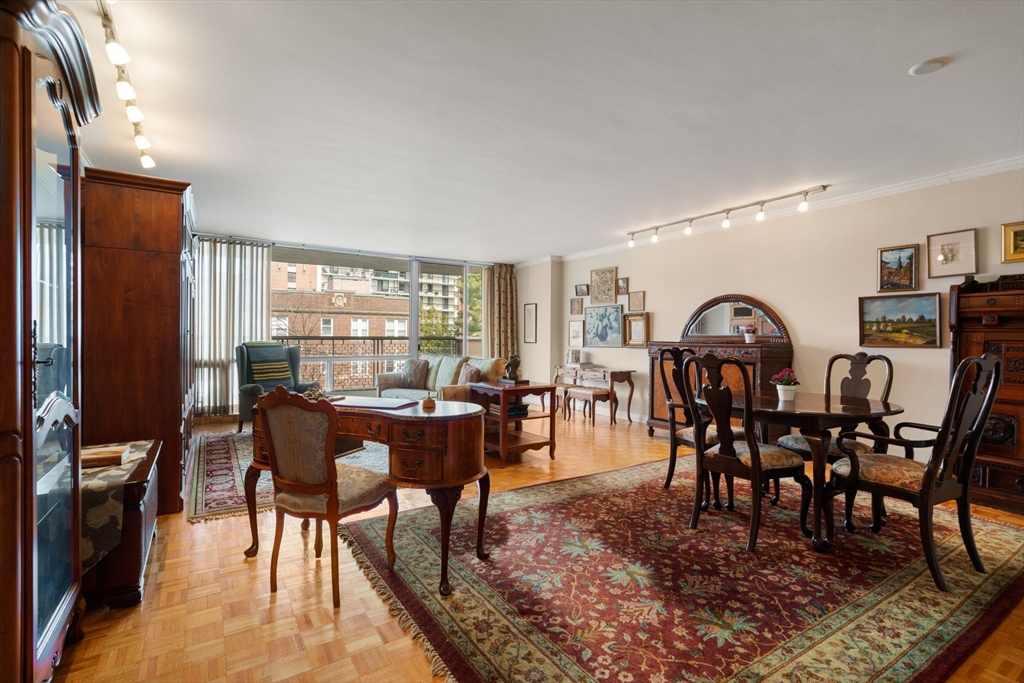 45 Longwood Ave # 406