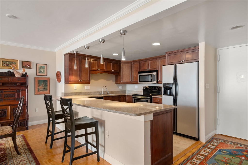 45 Longwood Ave # 406