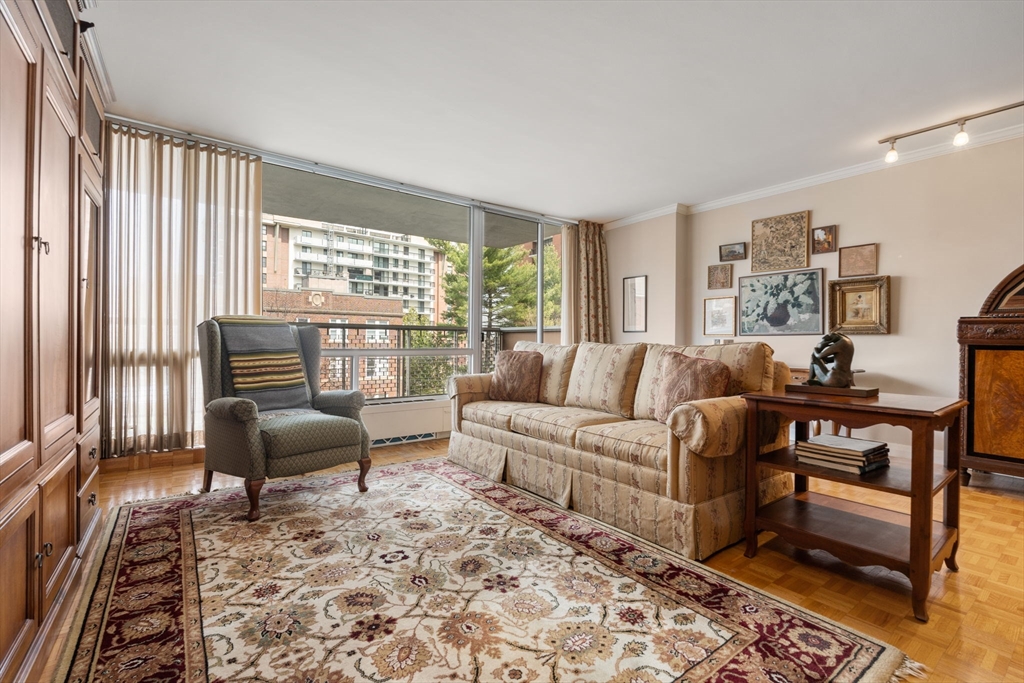 45 Longwood Ave # 406