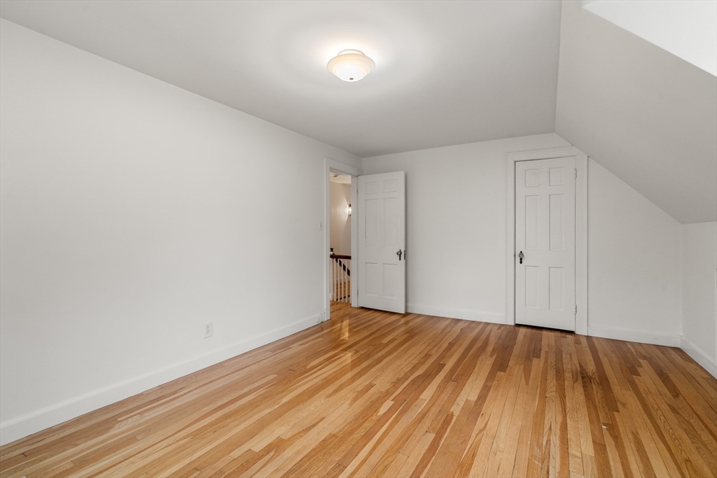 28 Cotton St