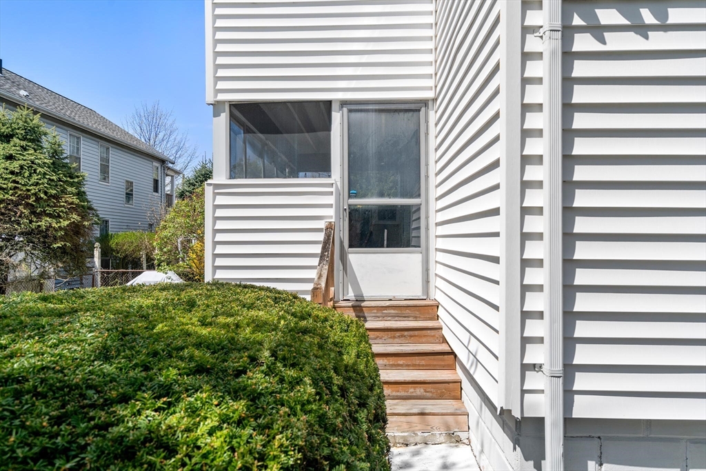 14-16 Field St