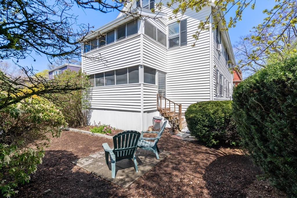 14-16 Field St