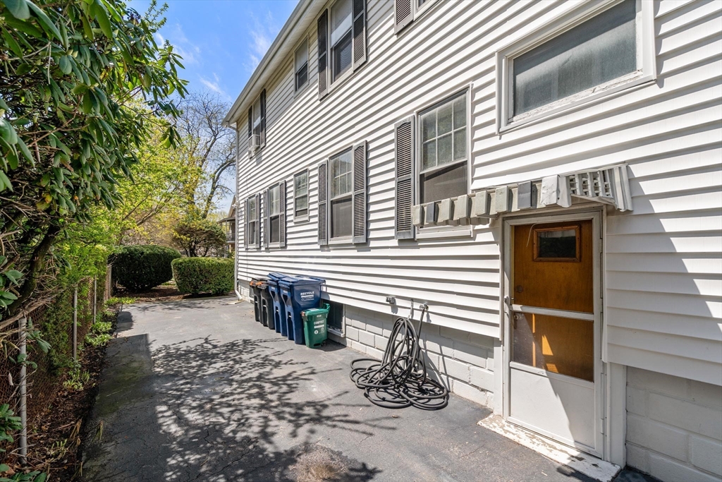 14-16 Field St