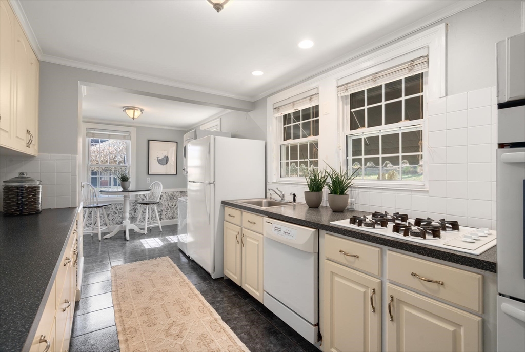218 Reservoir Rd