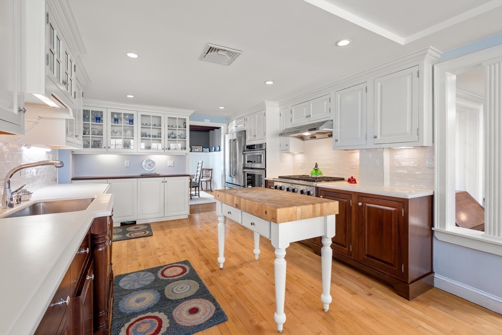 286 Quinobequin Rd