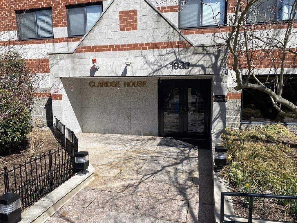 1933 Commonwealth Ave # 408