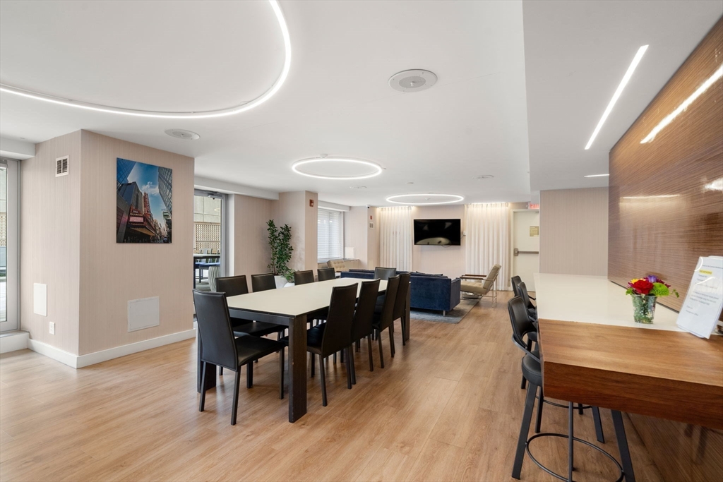 151 Tremont Street # 20B