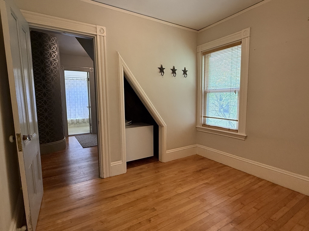 7 Gardenside St Unit: SF