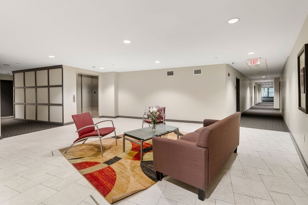 99 Chestnut Hill Avenue # 212