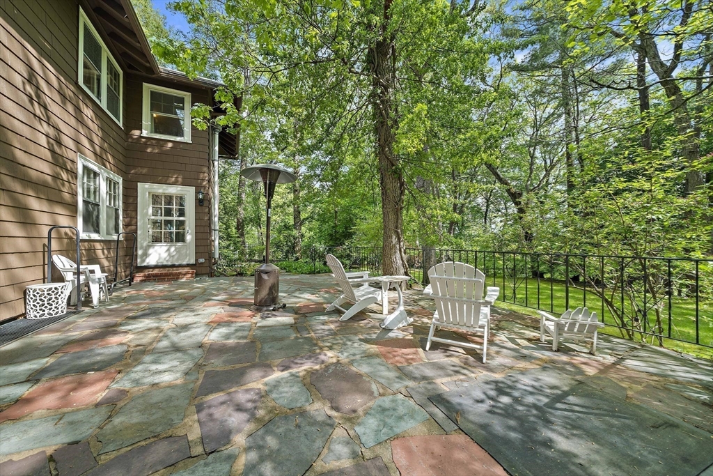 19 Ridge Rd