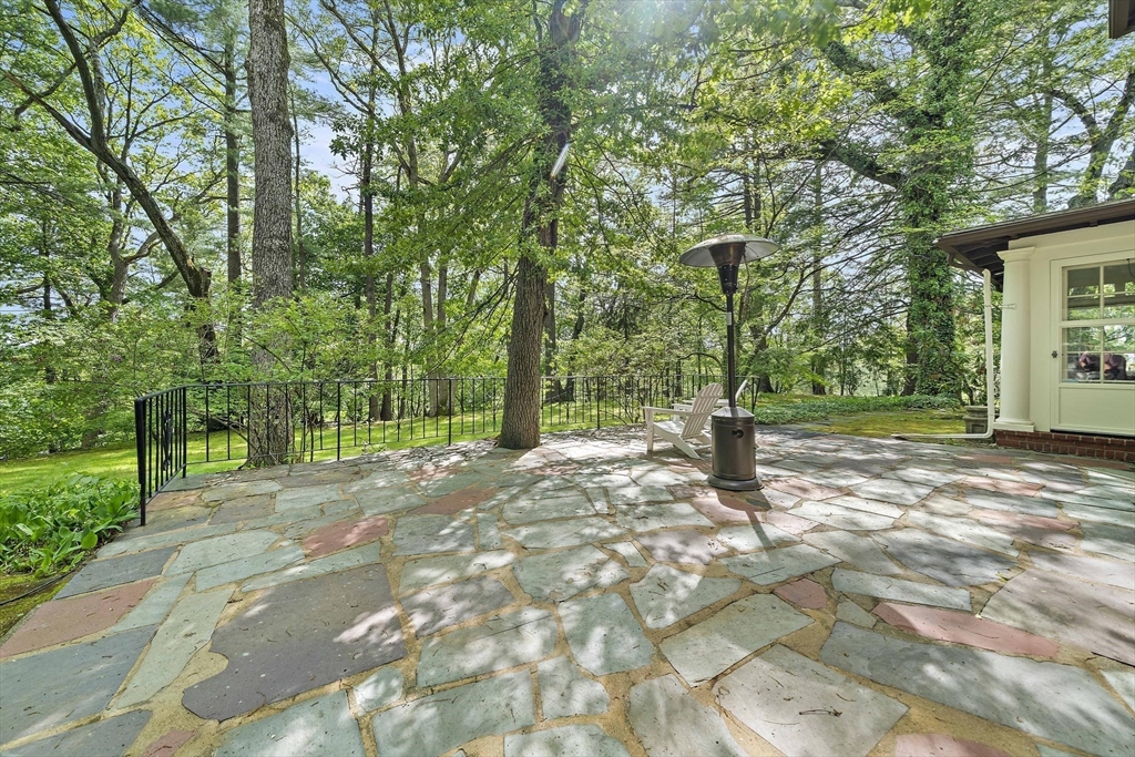 19 Ridge Rd