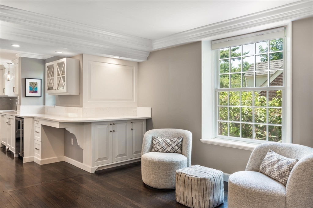 86 Waban Ave