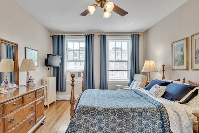 15 Thatcher St # 2 Unit: F2-2