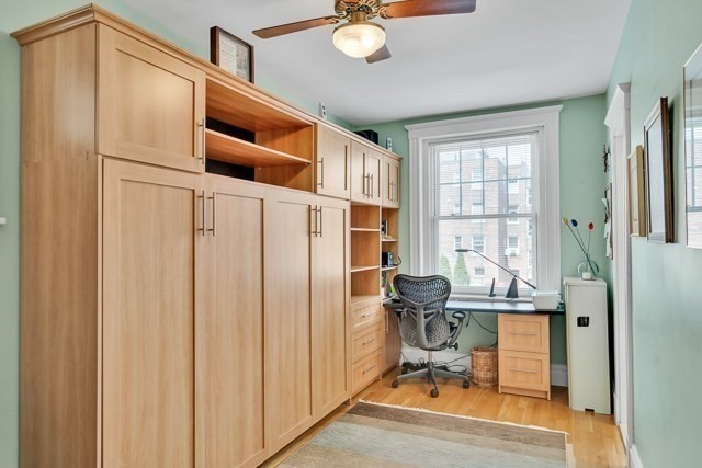 15 Thatcher St # 2 Unit: F2-2
