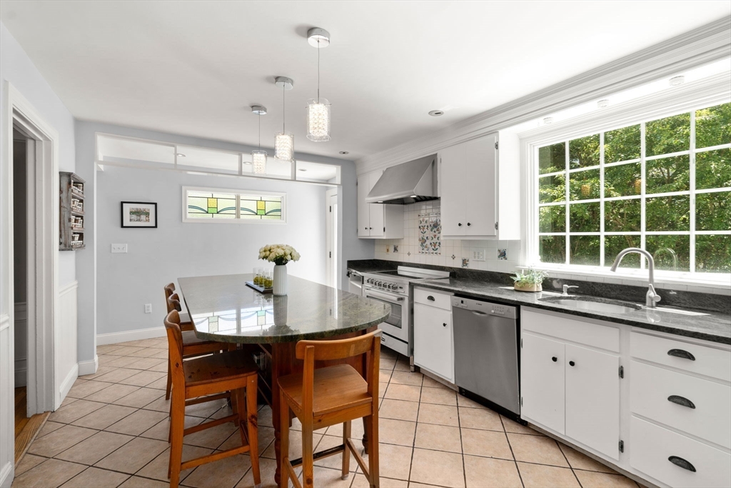 30 Edge Hill Rd