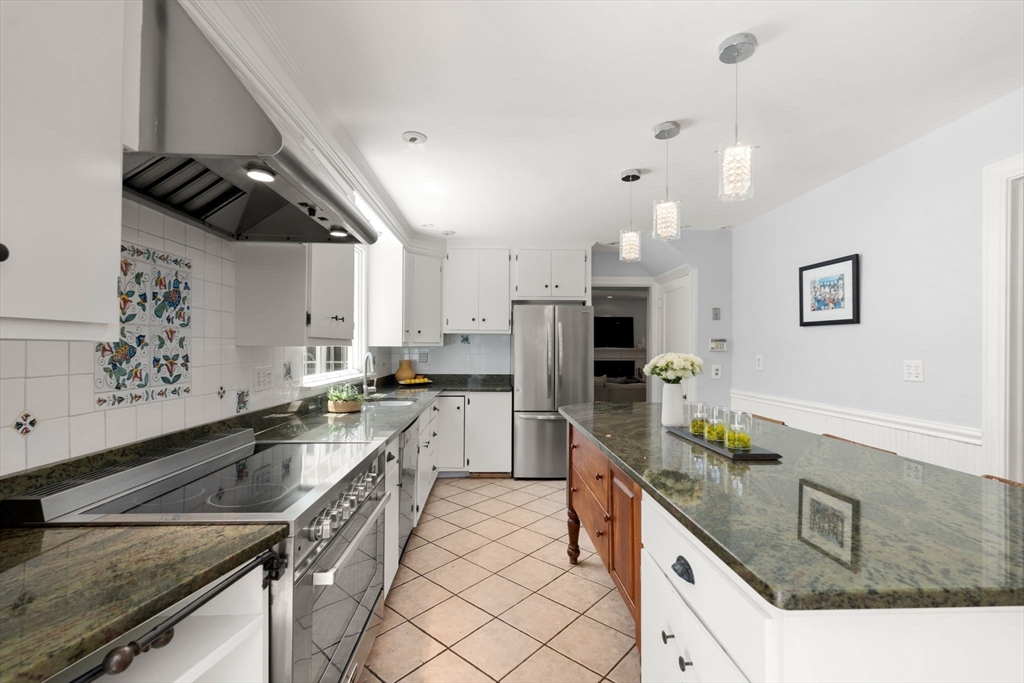 30 Edge Hill Rd