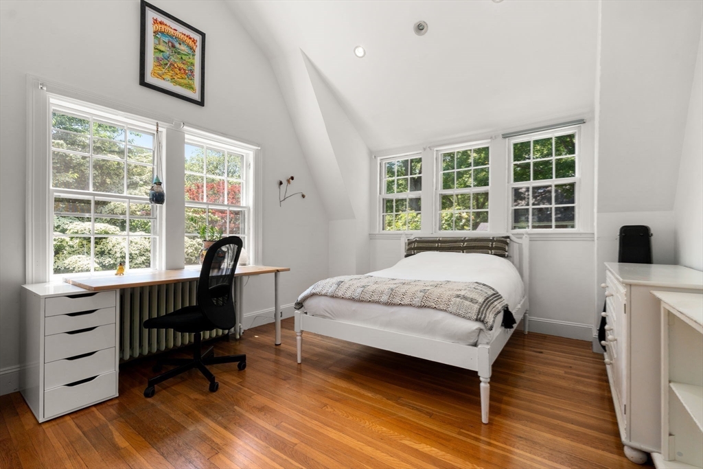 30 Edge Hill Rd