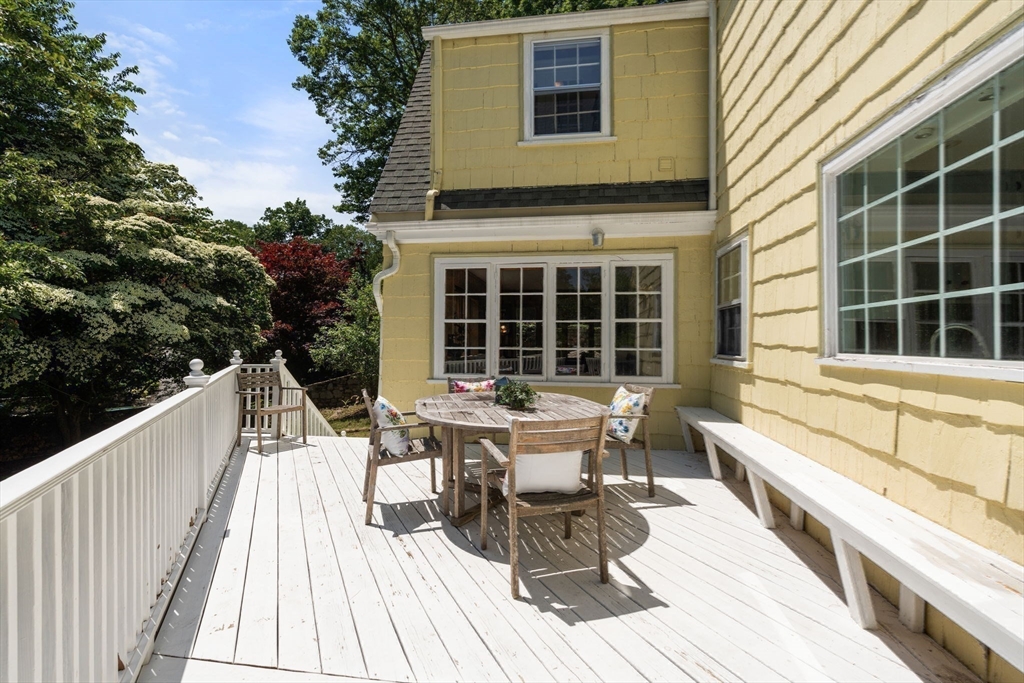 30 Edge Hill Rd