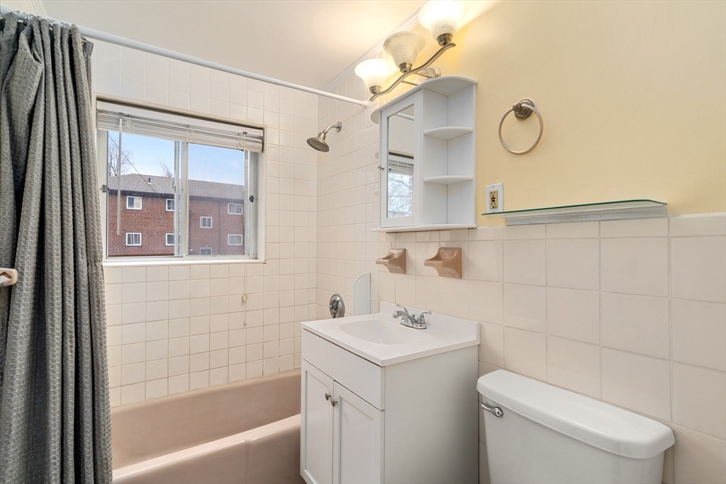 60 Bryon Rd # 3