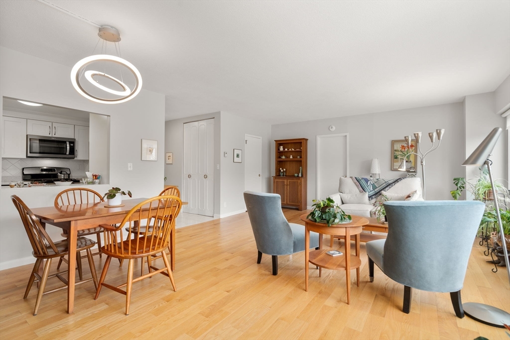 22 Chestnut Pl # 111