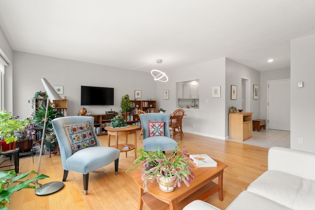 22 Chestnut Pl # 111