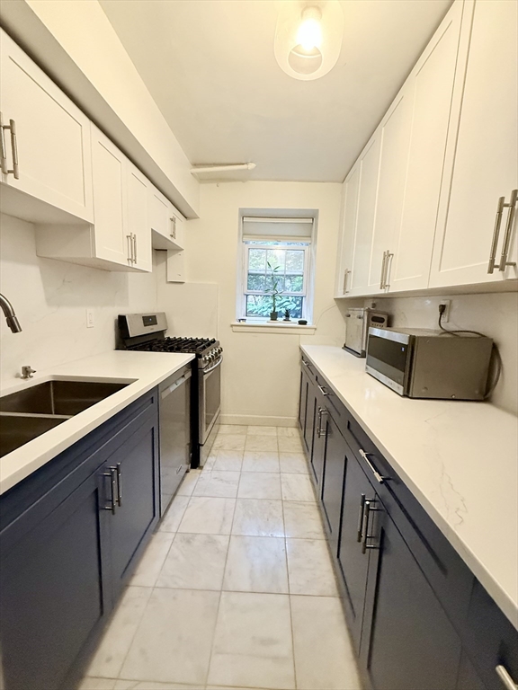 12 Ware Street # B