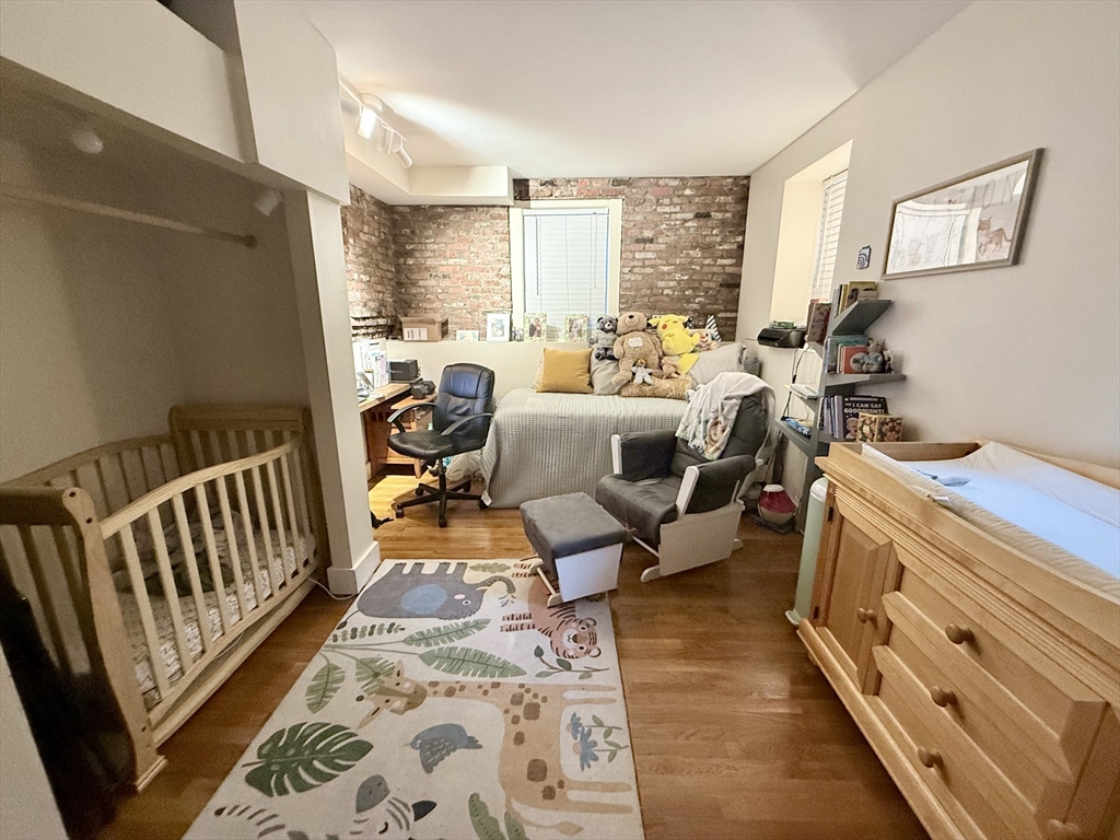 12 Ware Street # B