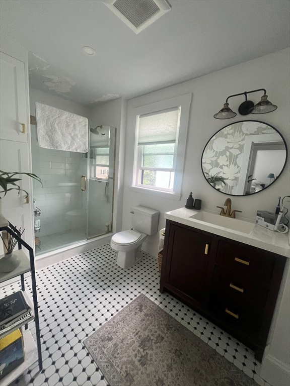 12 Bothwell Rd # 1