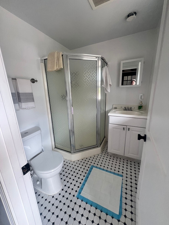 12 Bothwell Rd # 1
