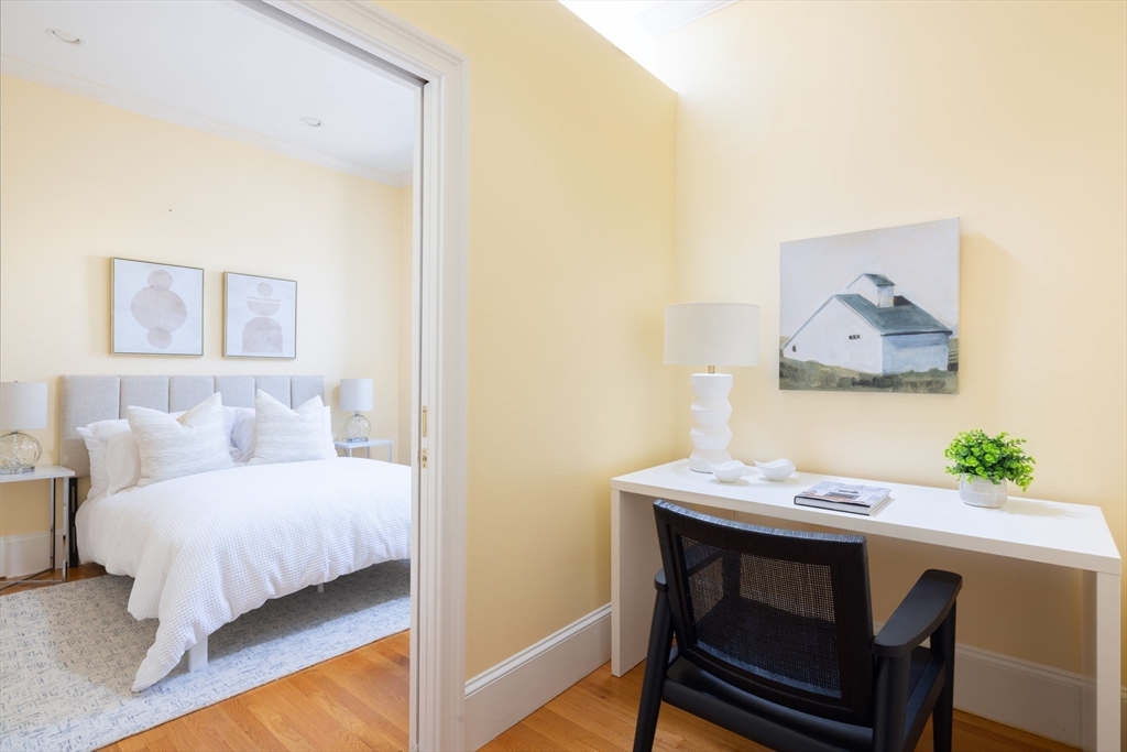 364-366 Tappan Street # 3