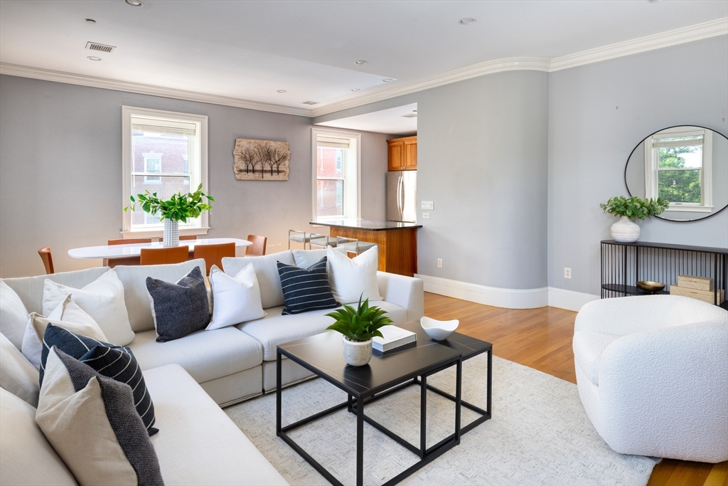 364-366 Tappan Street # 3