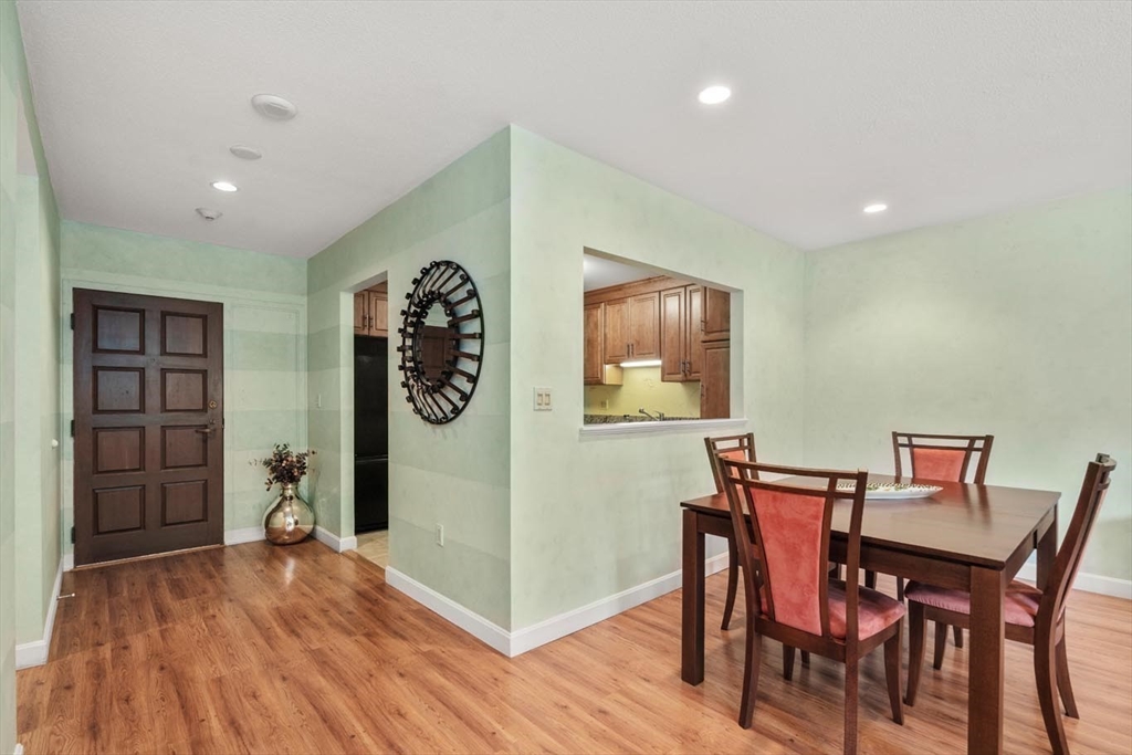 210 Nahanton Street # 404
