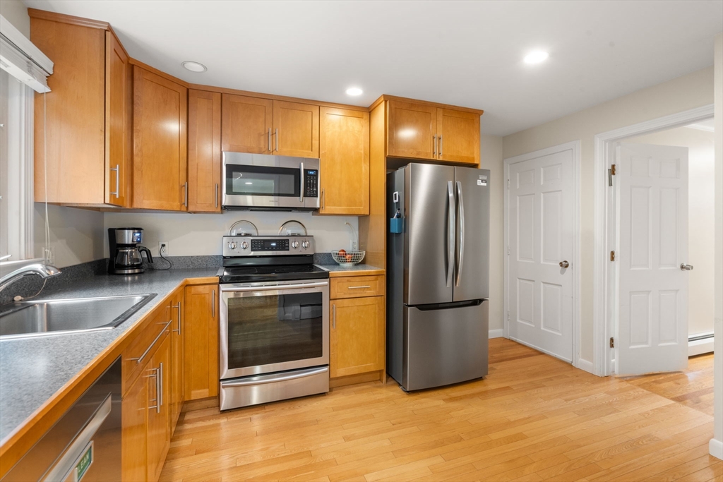 2 Town House Dr # 2