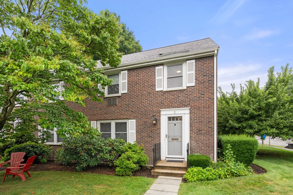 2 Town House Dr # 2
