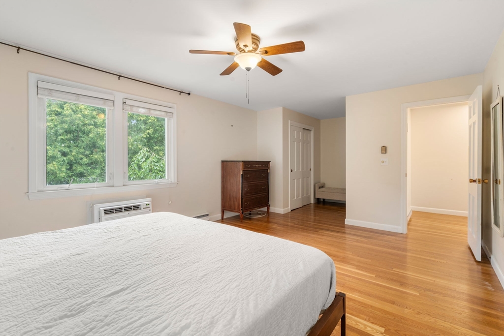 2 Town House Dr # 2