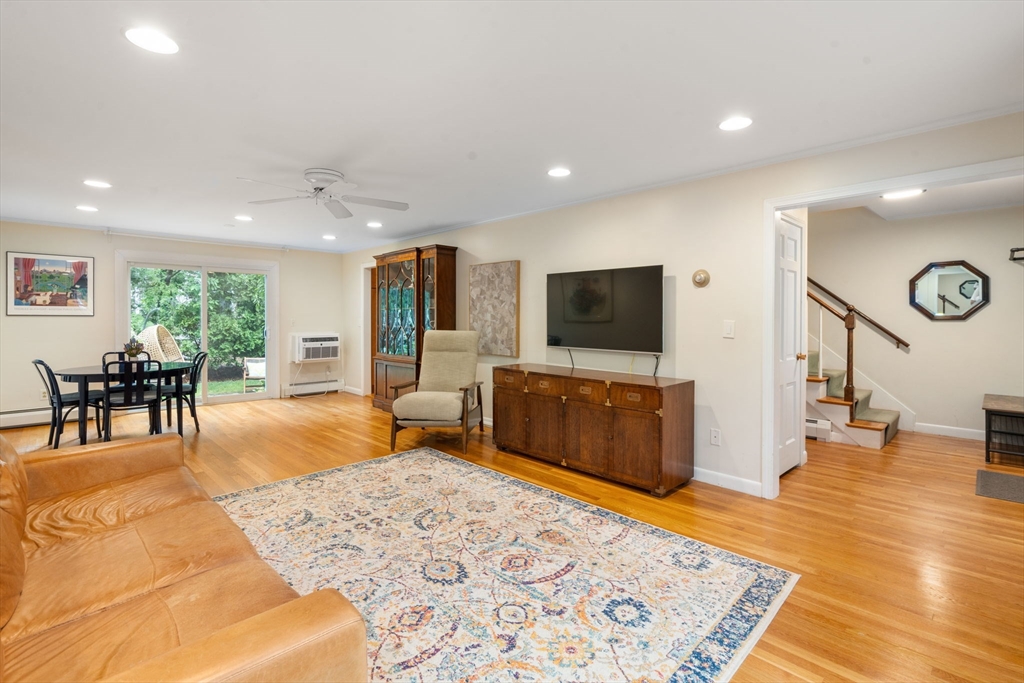 2 Town House Dr # 2