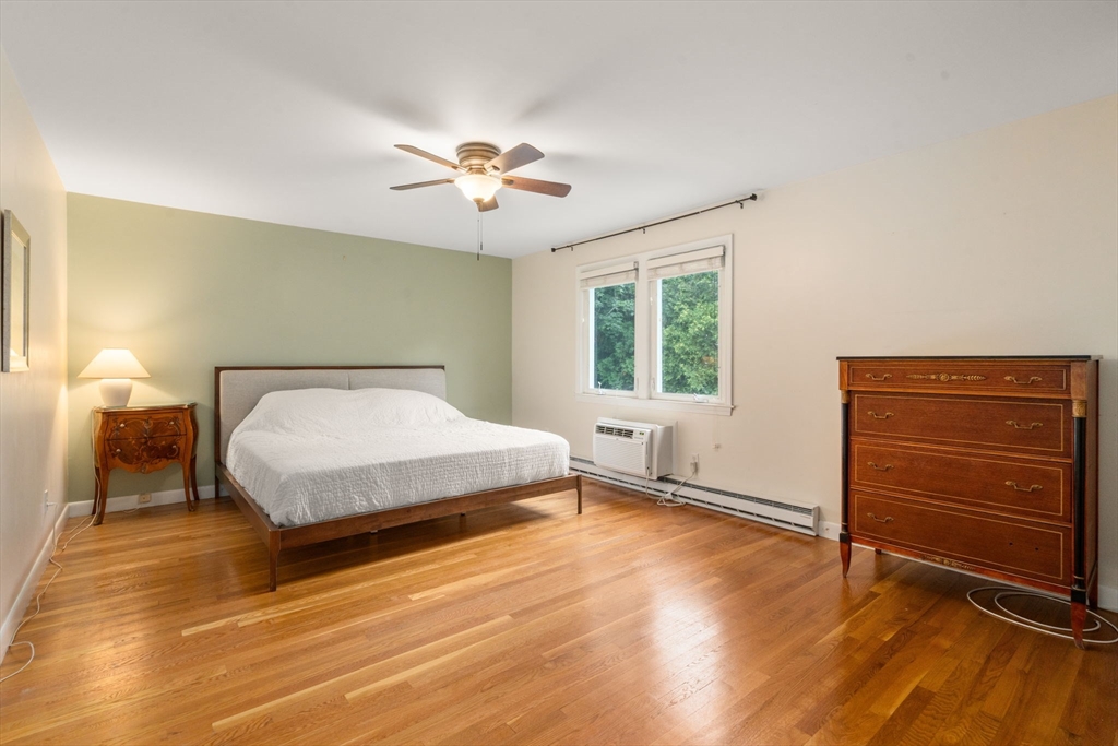 2 Town House Dr # 2