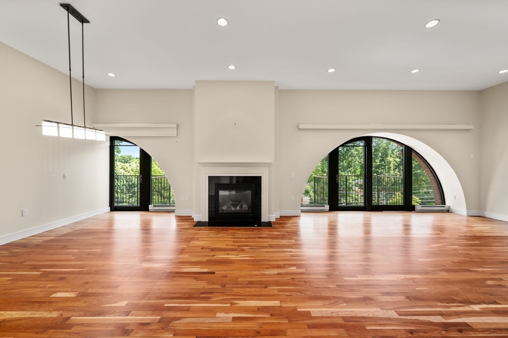 2420 Beacon # 402