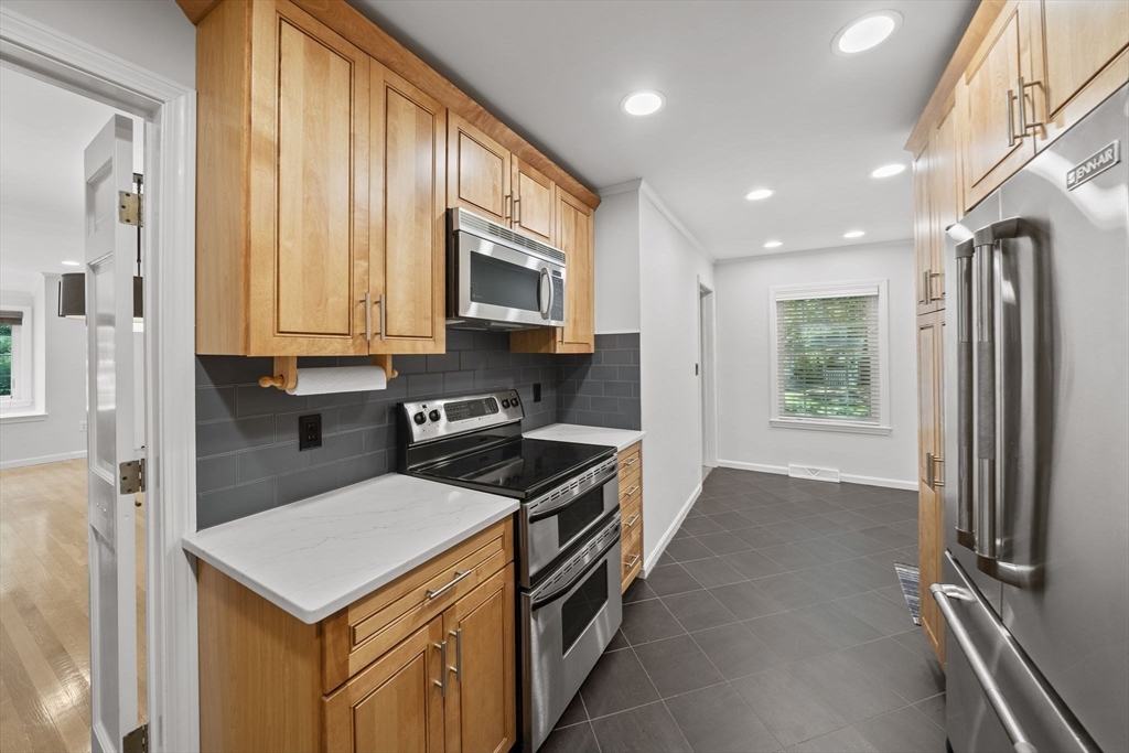 160 Pine St # 10