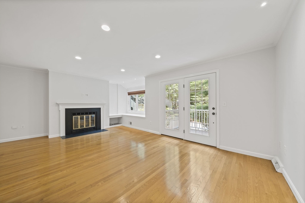 160 Pine St # 10