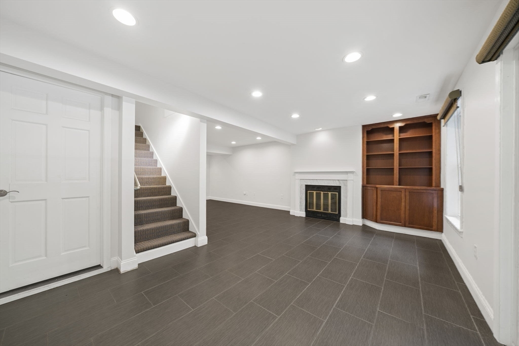160 Pine St # 10