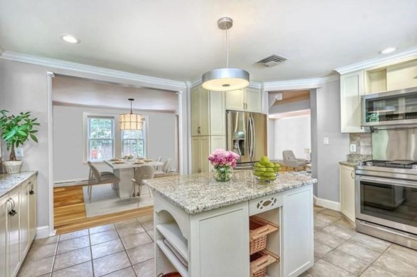 5 Grassmere Rd