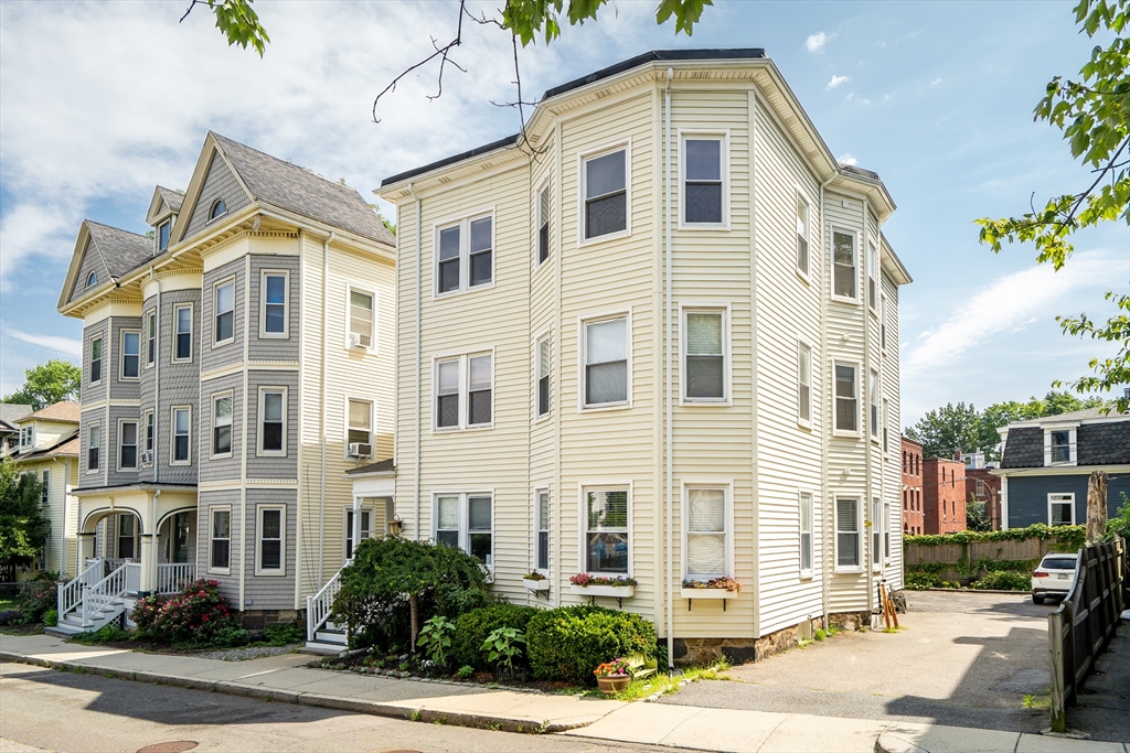 23 Hurd Rd # 3