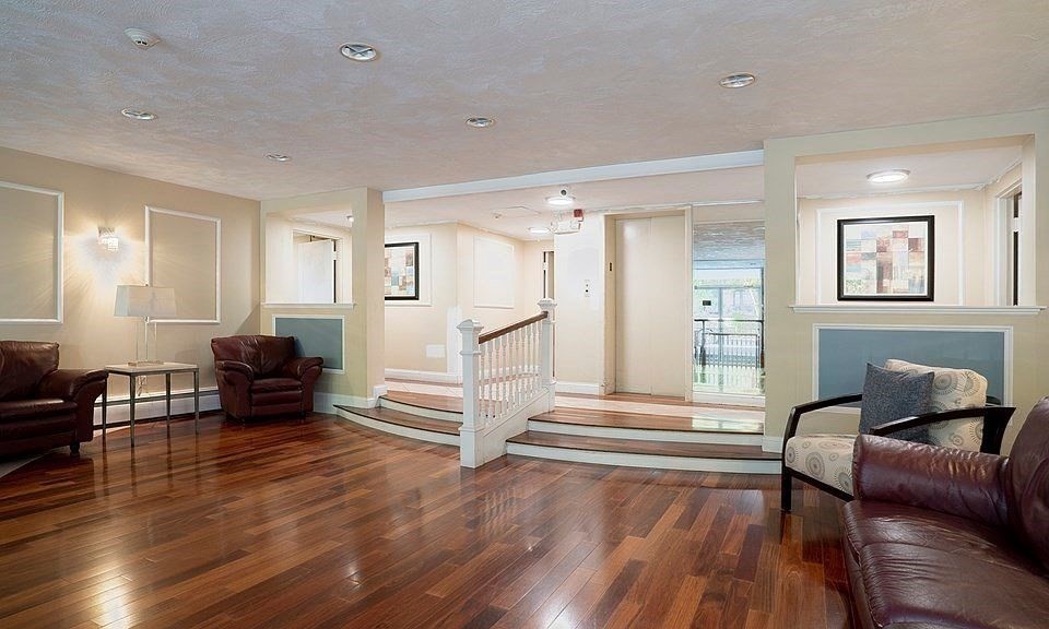 50 Green Street # 214