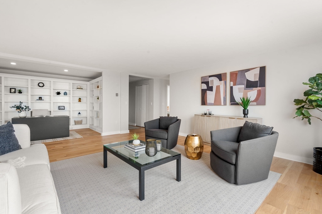 45 Longwood Ave Unit: PHA