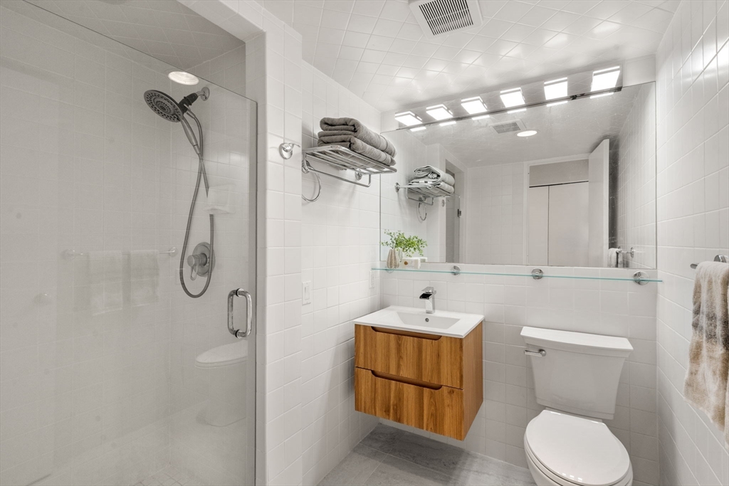 45 Longwood Ave Unit: PHA