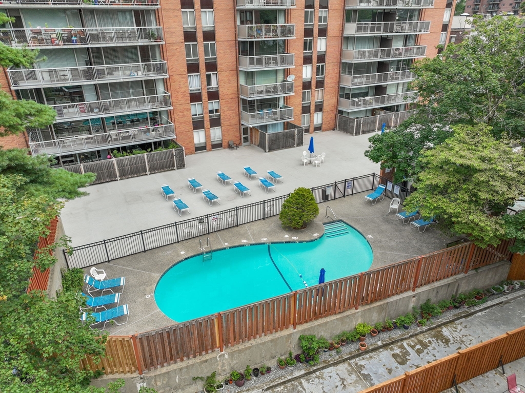 45 Longwood Ave Unit: PHA