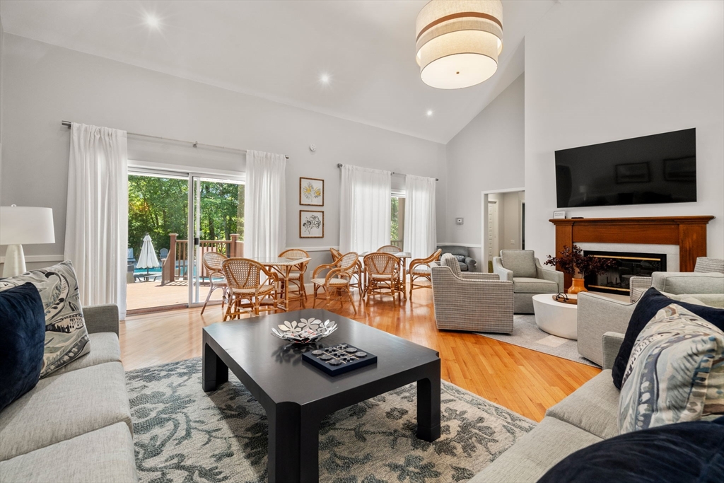 228 Allandale Rd # 1B